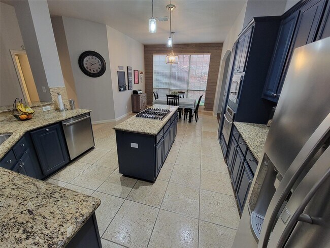 Building Photo - 1319 San Andres Dr
