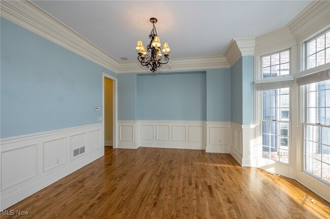 Building Photo - 4025 Meadowvale Ct