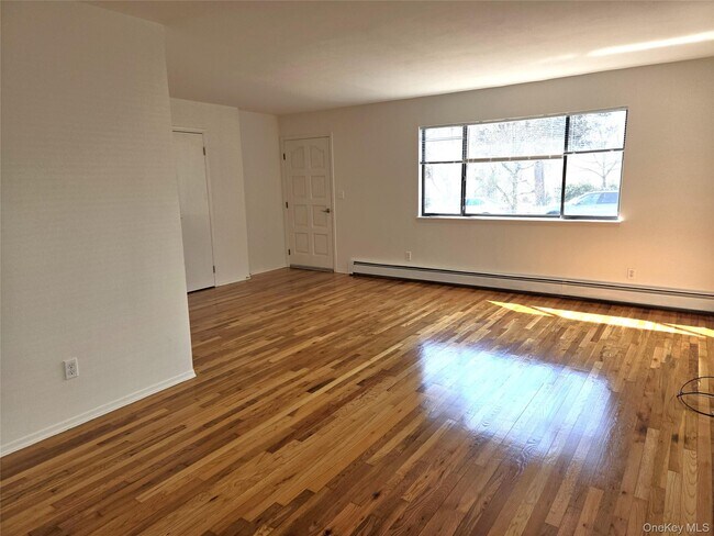 Building Photo - 74 Ashwood Rd