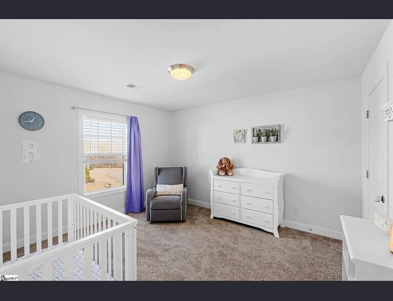 Building Photo - 286 Braselton St