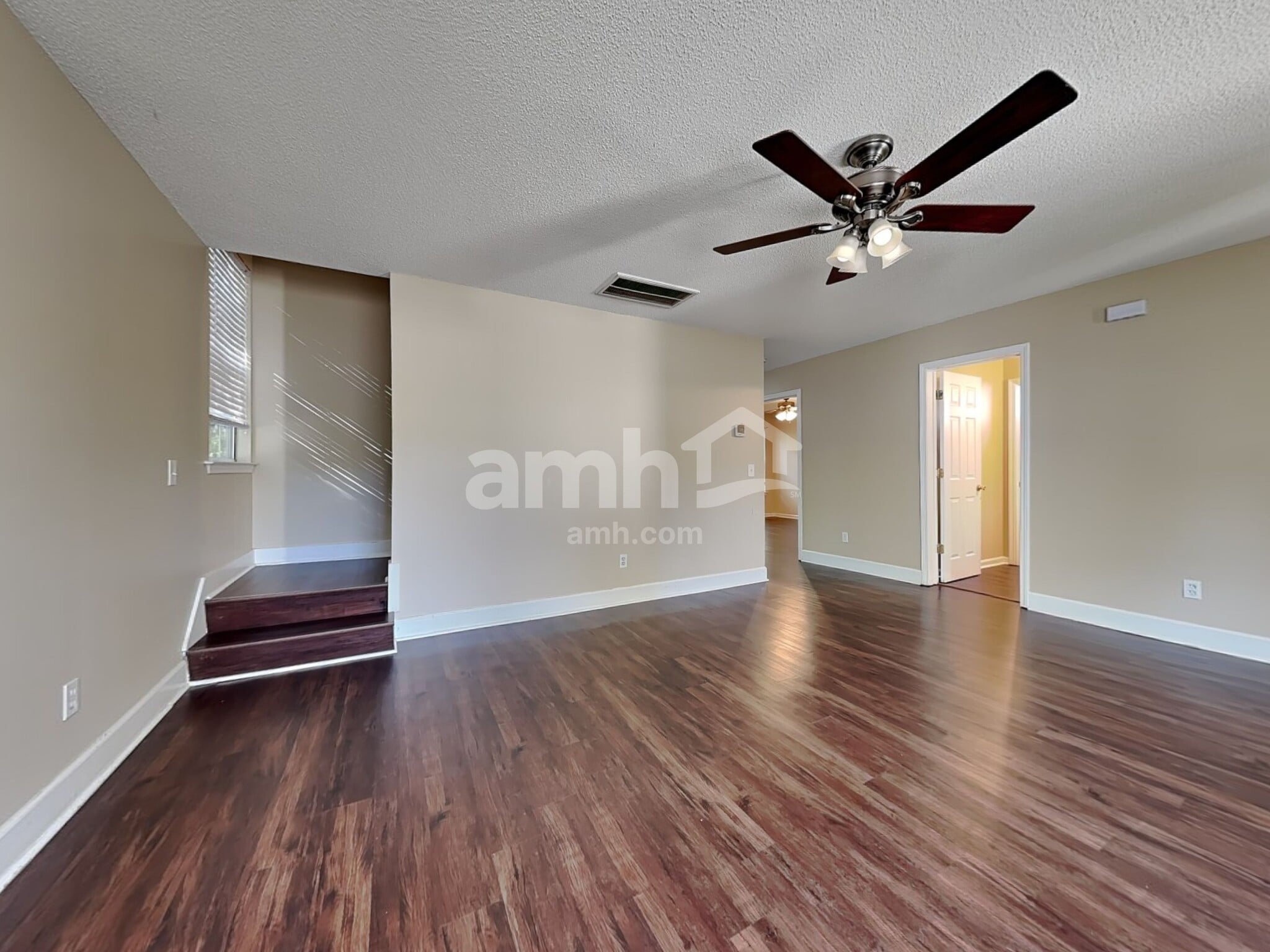 Building Photo - 634 Coopers Ln N