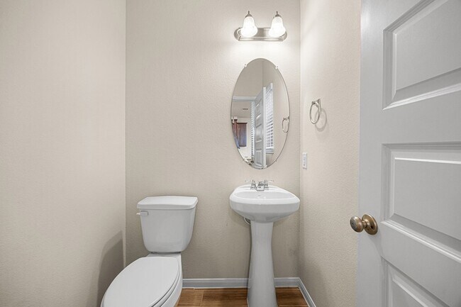 Building Photo - 5617 Evanston Ln