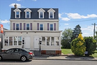 Building Photo - 204 N Broadway