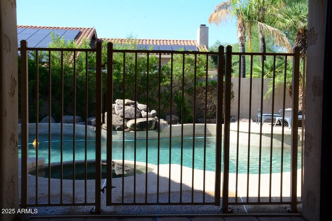 Building Photo - 9548 E Desert Trail