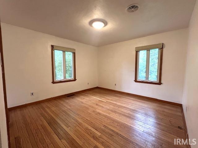 Building Photo - 1517 E Maxwell Ln