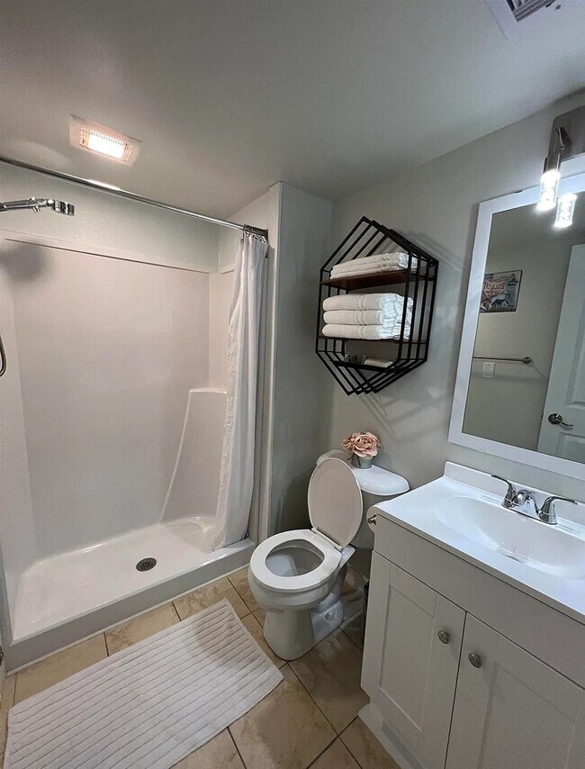 Building Photo - 1605 S Ocean Blvd