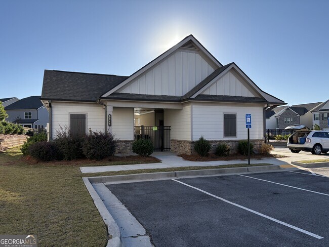 Building Photo - 5125 Fox Den Rd