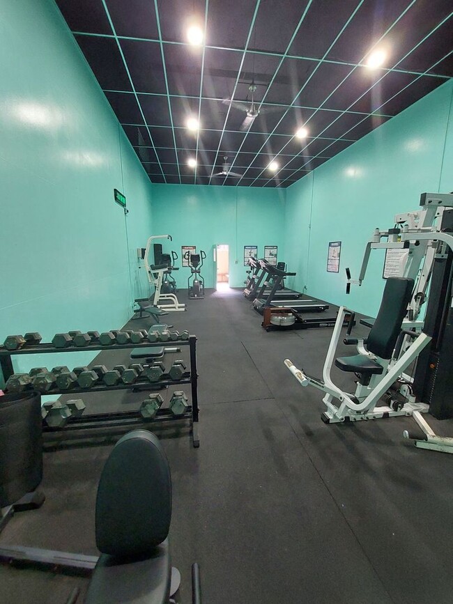 Building Photo - Mission Ridge 2 Bedroom 2 Bath Condo for Rent