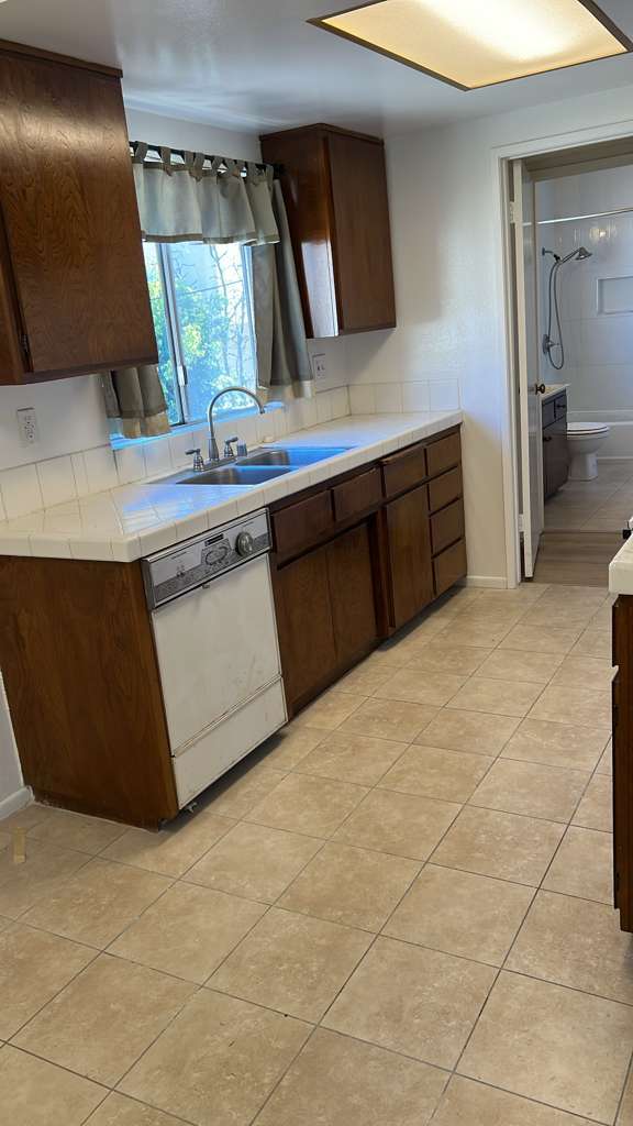 Building Photo - 507 S Orange Ave