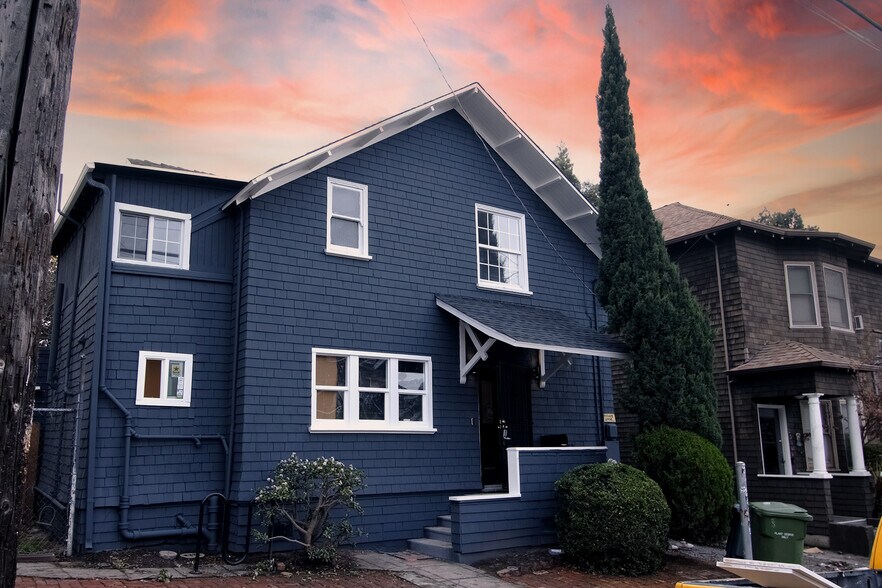 Primary Photo - 2310 Haste St