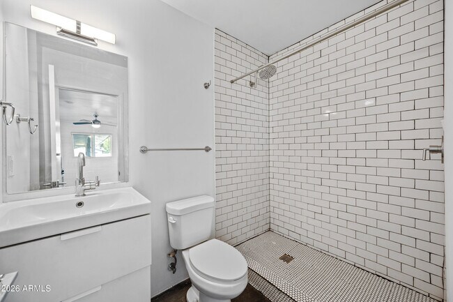 Building Photo - 3615 N 15th Ave