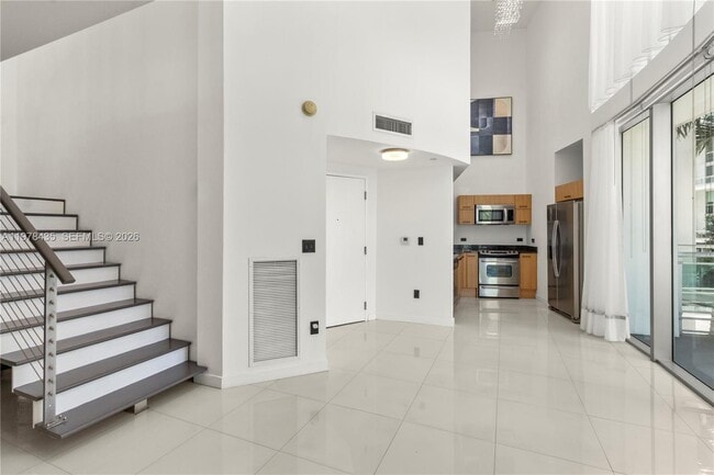 Building Photo - 350 S Miami Ave