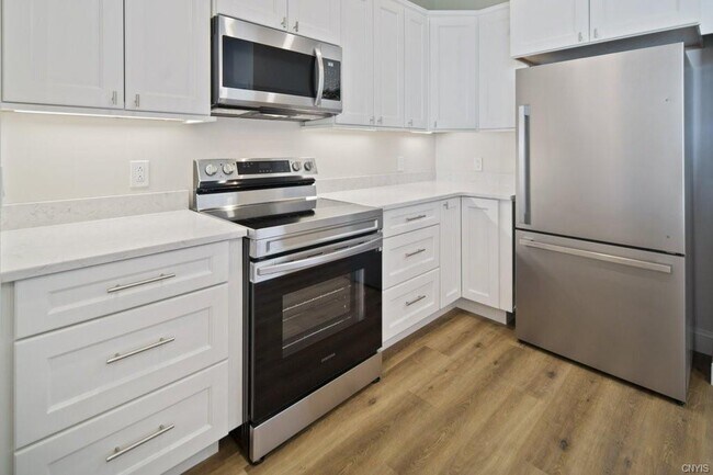 Building Photo - 129 Oakcrest Rd