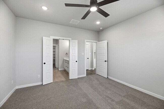 Building Photo - AVAILABLE NOW! NEW LUXURIOUS TRIPLEX LOCATED ON 1-ACRE LOT IN MIDLOTHIAN, TX!