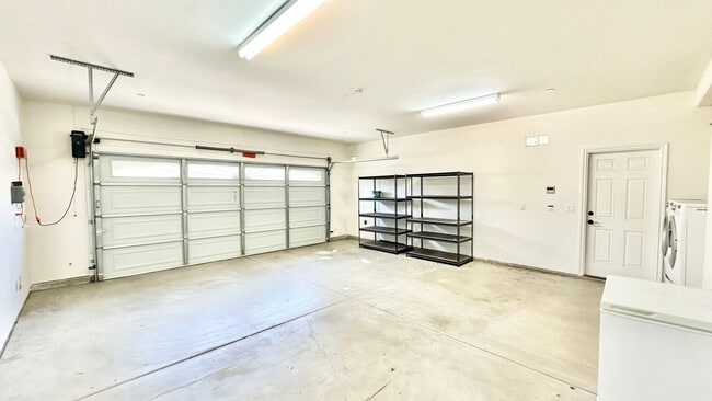 Building Photo - Great Single Story Home Minutes from Everything in Quiet cul-de-sac Street & Neighborhood Locatio...