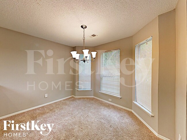 Building Photo - 1199 Paddocks Way