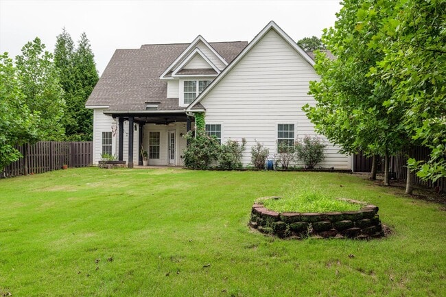 Building Photo - 4117 Chastain Dr