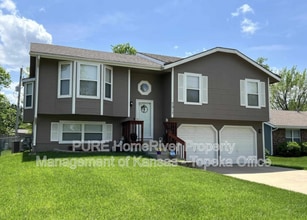 Building Photo - 7217 SW 27th St