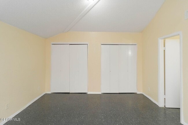 Building Photo - 11601 Soberana Ln