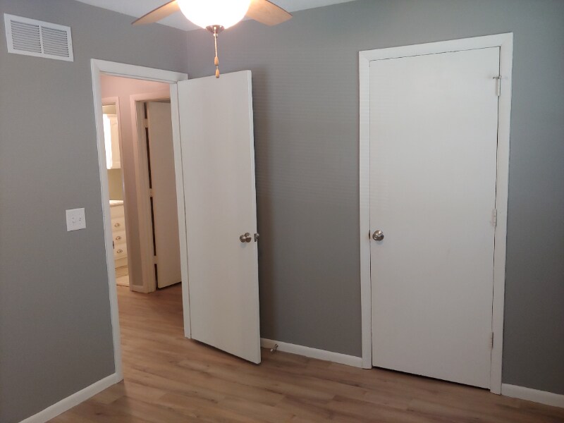 Building Photo - 3121 Westmar Dr