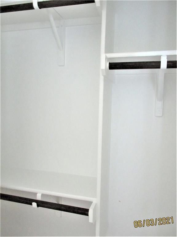 Building Photo - 106 Coyote Trail