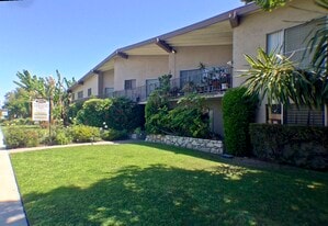 Building Photo - Tarzana Gardens