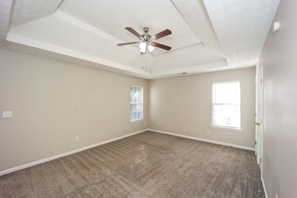 Building Photo - 275 Vaness Dr