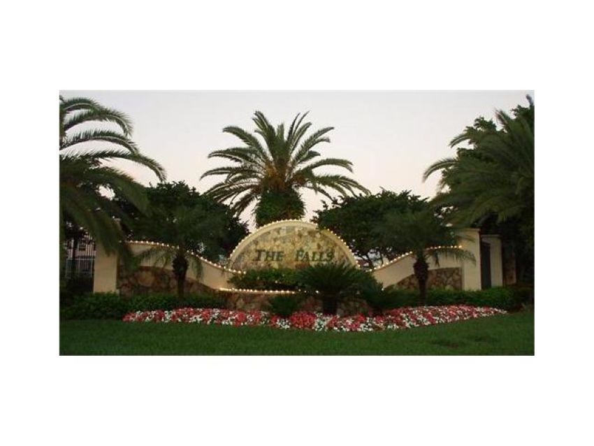 Building Photo - 920 Savannah Falls Dr
