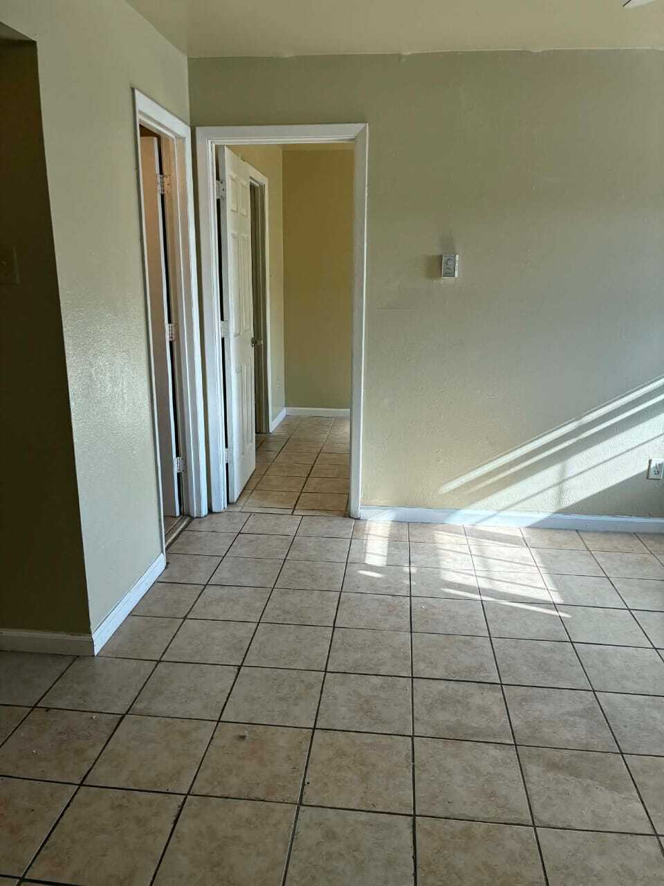 Building Photo - 1170 Grand Terrace Dr