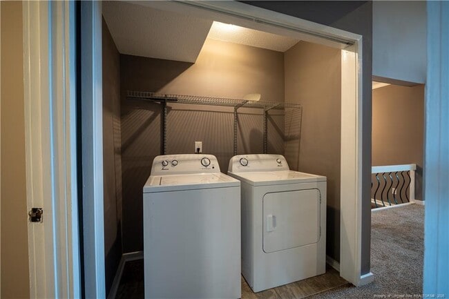 Building Photo - 5725 Waterwood Dr