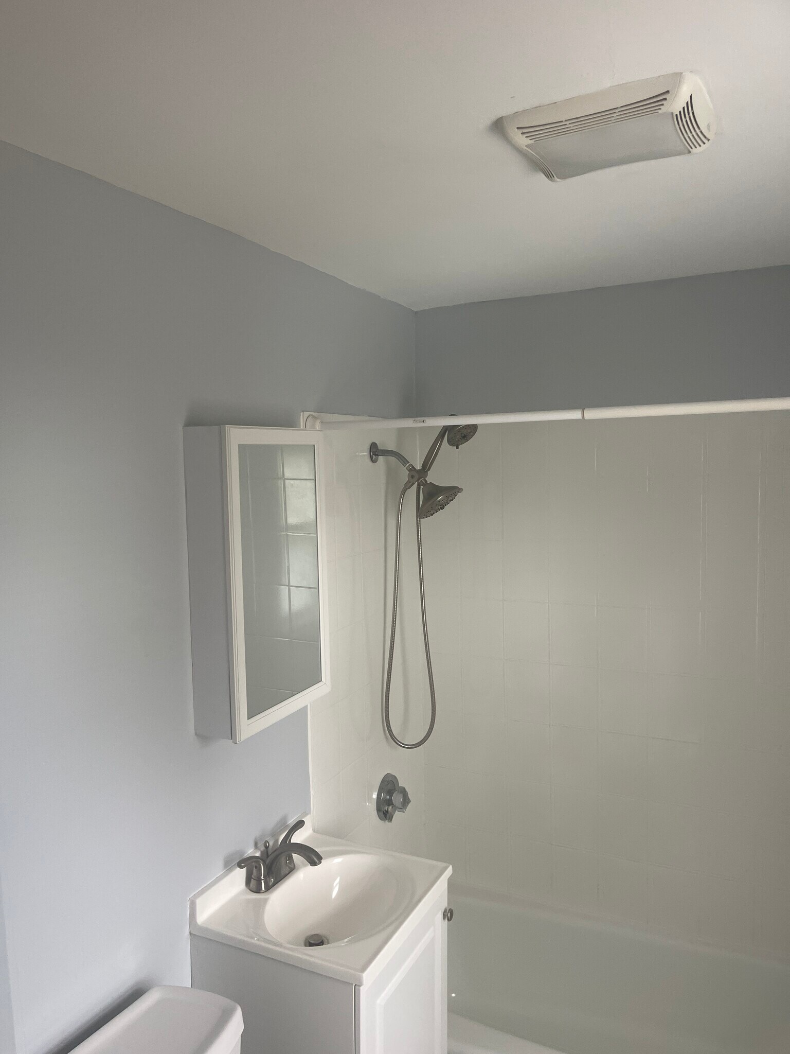 Building Photo - 16 Hanna St