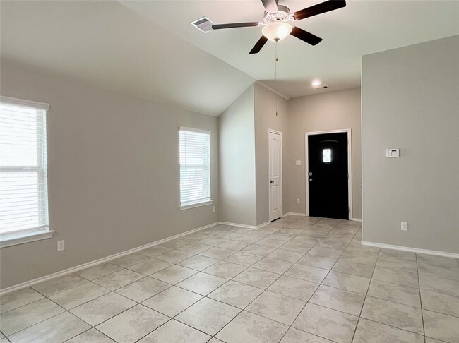 Building Photo - 5727 Pampus Prairie Rd
