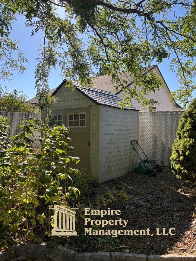 Building Photo - 2325 Aspen Way