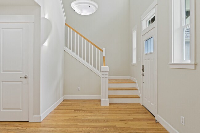 Building Photo - 17212 NE 117th Way