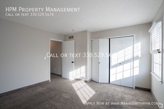 Building Photo - 10002 Delores Dr