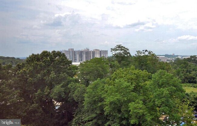 Building Photo - 11801 Rockville Pike