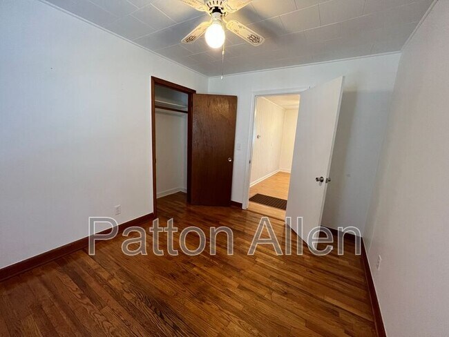 Building Photo - 120 Cedar Hill Rd