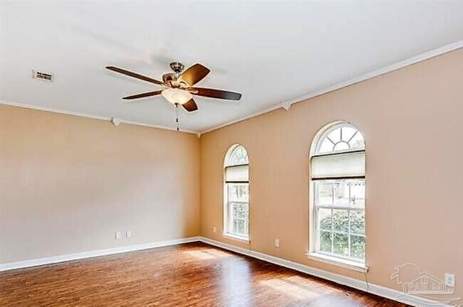 Building Photo - 4979 Vizcaya Dr