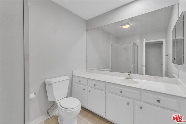 Building Photo - 4647 Willis Ave