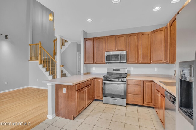 Building Photo - 10 Deepwater Cir