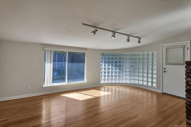 Building Photo - Tons of Space l Great Schools l Prime Sili...