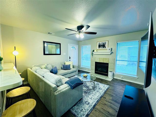 Building Photo - 2808 Sunset Strip Dr