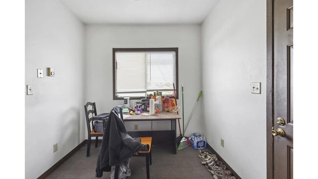 Building Photo - 328 Joseph St