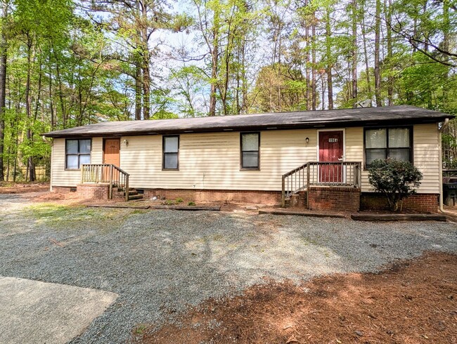 Building Photo - 196 Forsythia Ct