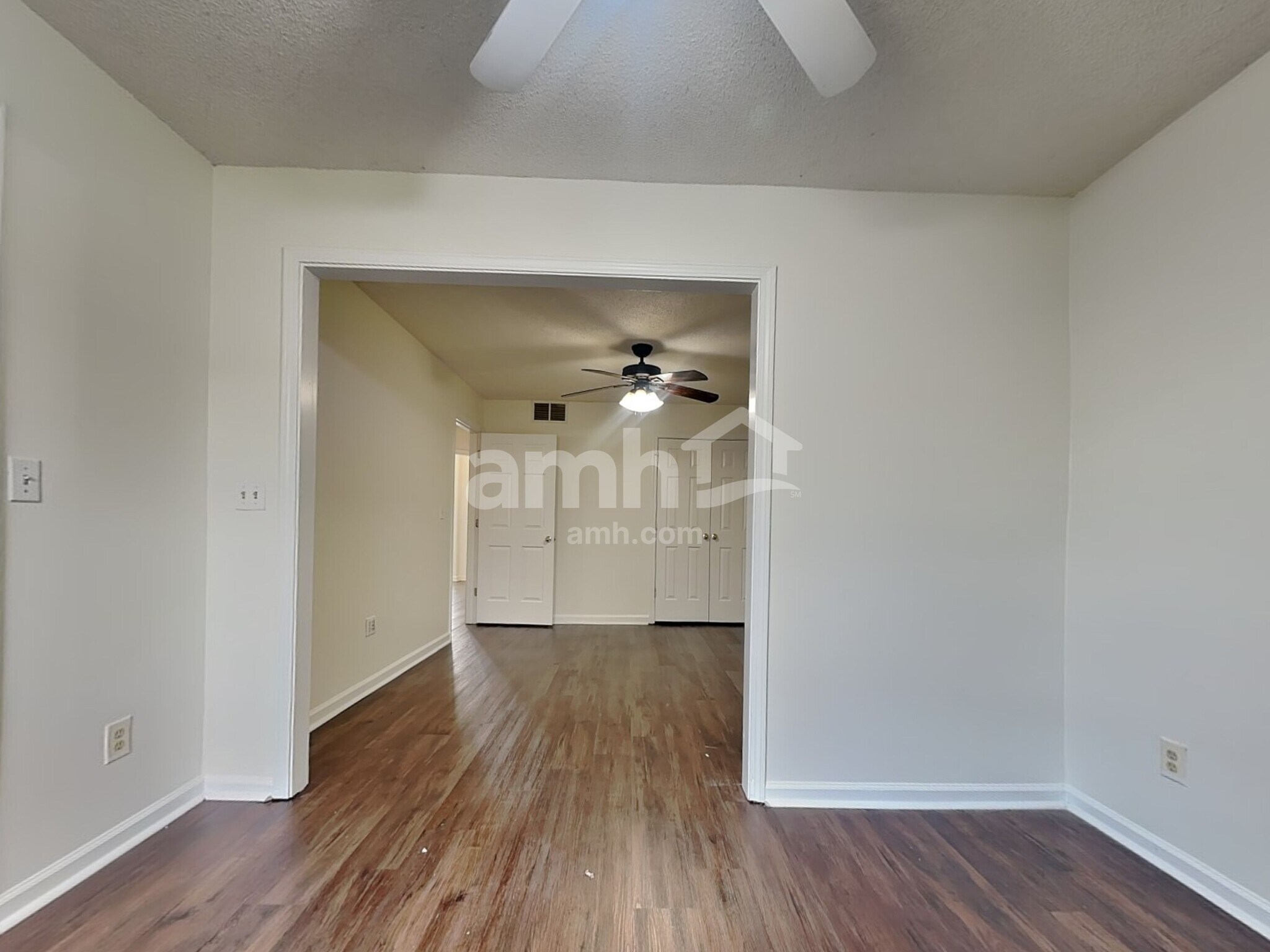 Building Photo - 9270 Chimneyrock Blvd