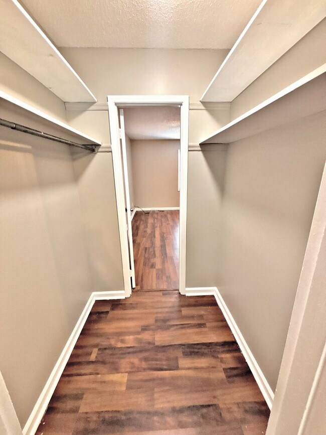 Building Photo - 2917 Wimberly Dr SW