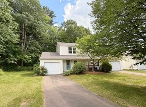 Building Photo - 2 Bedroom (+ Office) Home Burlington Available 8/1