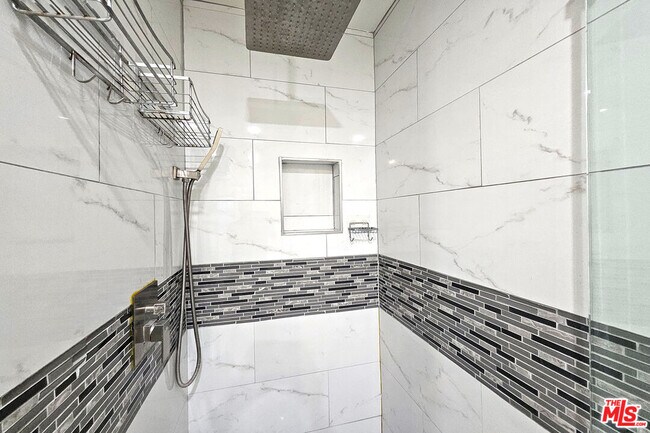 Building Photo - 23526 Dolorosa St