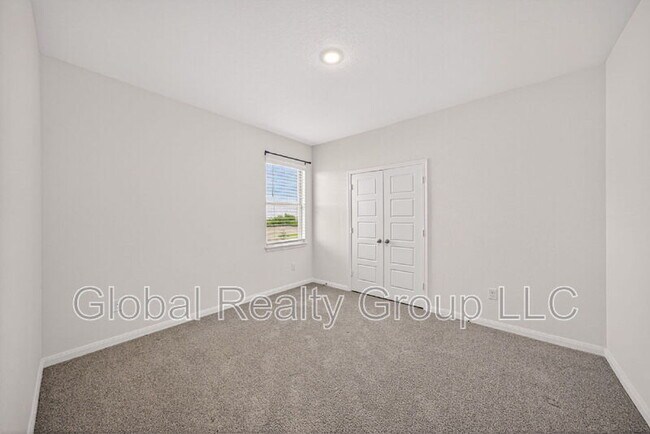 Building Photo - 10064 Mulhouse Dr