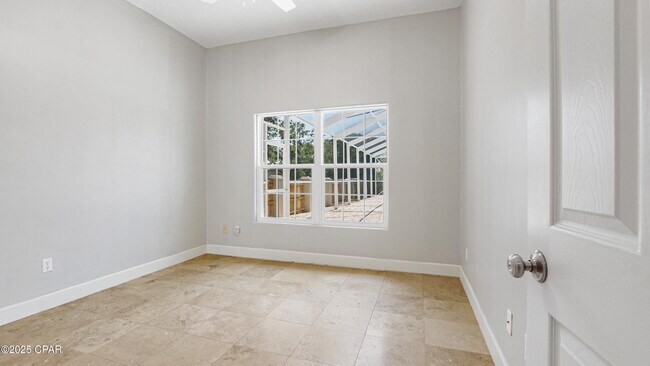 Building Photo - 121 Downing St